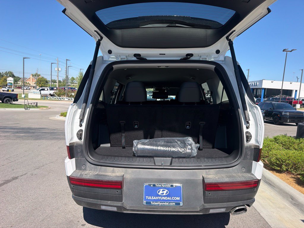 Certified 2026 Hyundai Santa Fe SEL FWD image 11