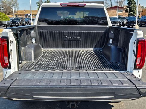 Used 2024 GMC Sierra 1500 SLT image 14