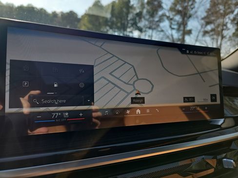 New 2026 BMW X5 xDrive40i w/ Climate Comfort Package image 25