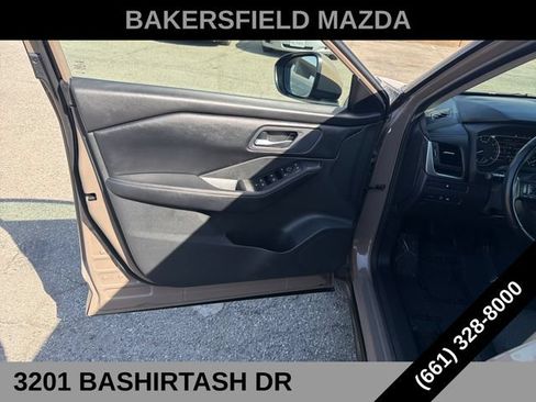 Used 2025 Nissan Rogue SV AWD/4WD image 10
