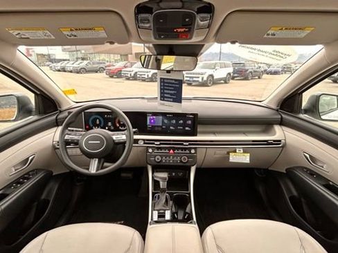 Used 2025 Hyundai Tucson SE AWD/4WD image 11