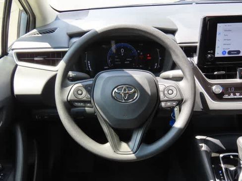 Used 2026 Toyota Corolla LE FWD image 18