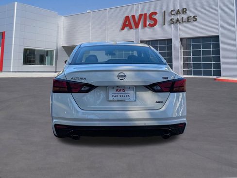 Used 2025 Nissan Altima 2.5 SR image 9