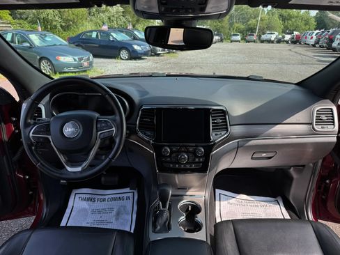 Used 2019 Jeep Grand Cherokee Limited AWD/4WD image 32