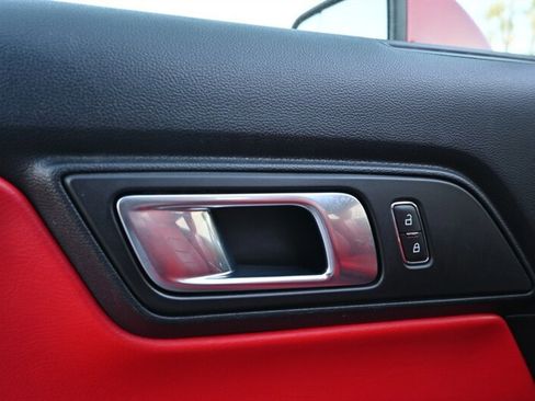 Used 2020 Ford Mustang Coupe RWD image 17