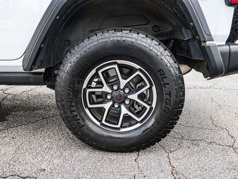 Used 2024 Jeep Wrangler Unlimited Rubicon image 12