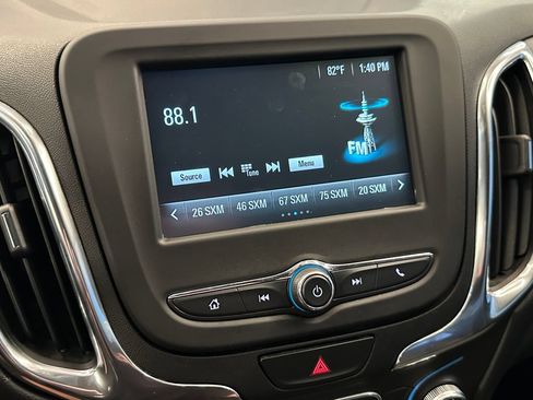 Used 2018 Chevrolet Equinox LT AWD/4WD image 13