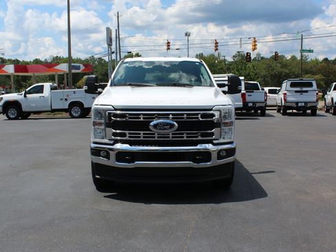 Used 2024 Ford F250 XLT image 7