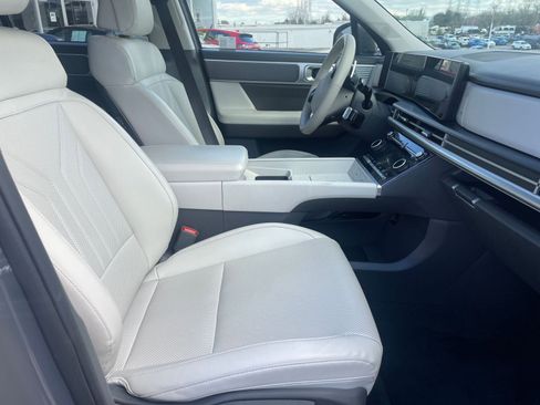 Used 2025 Hyundai Santa Fe SEL image 25