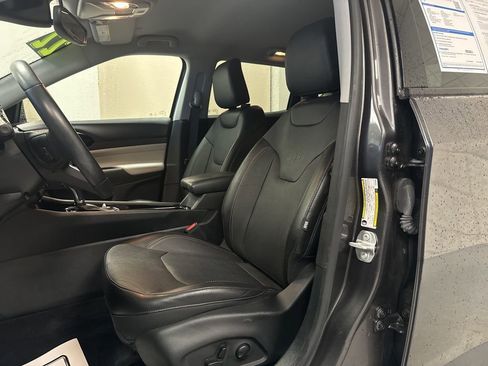 Used 2022 Jeep Compass Limited image 8