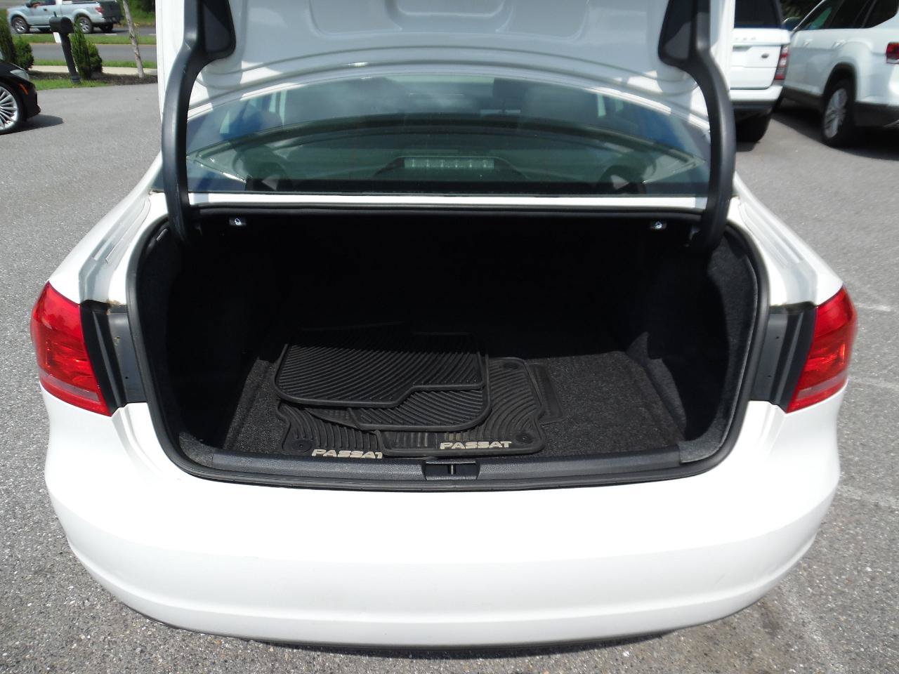 Used 2013 Volkswagen Passat 2.5 SE FWD image 24