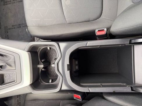 Used 2025 Toyota RAV4 XLE image 23