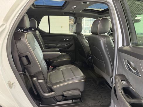 Used 2023 Chevrolet Traverse Premier w/ Redline Edition AWD/4WD image 15