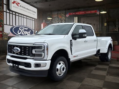 New 2026 Ford F350 Platinum w/ Platinum Plus Package AWD/4WD image 1