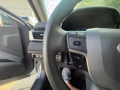 Used 2025 Toyota Camry LE FWD image 18