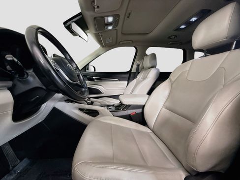 Used 2020 Kia Telluride S FWD image 22