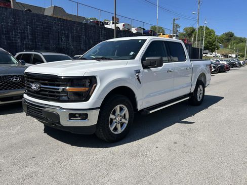 Used 2025 Ford F150 XLT w/ Equipment Group 301A Standard AWD/4WD image 7