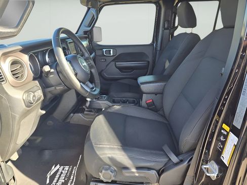 Used 2020 Jeep Wrangler Unlimited Sport image 12