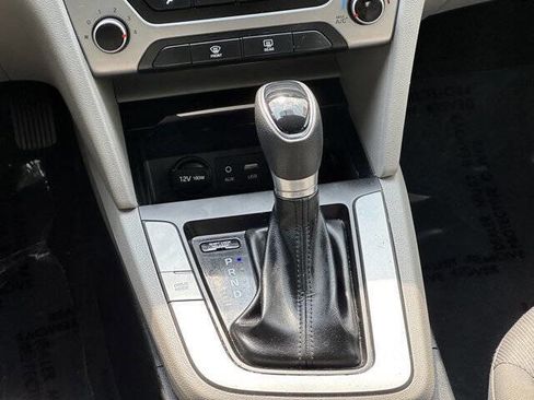Used 2018 Hyundai Elantra SEL image 17