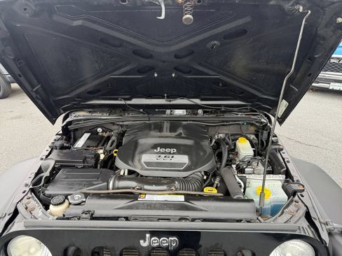 Used 2012 Jeep Wrangler Sport AWD/4WD image 17