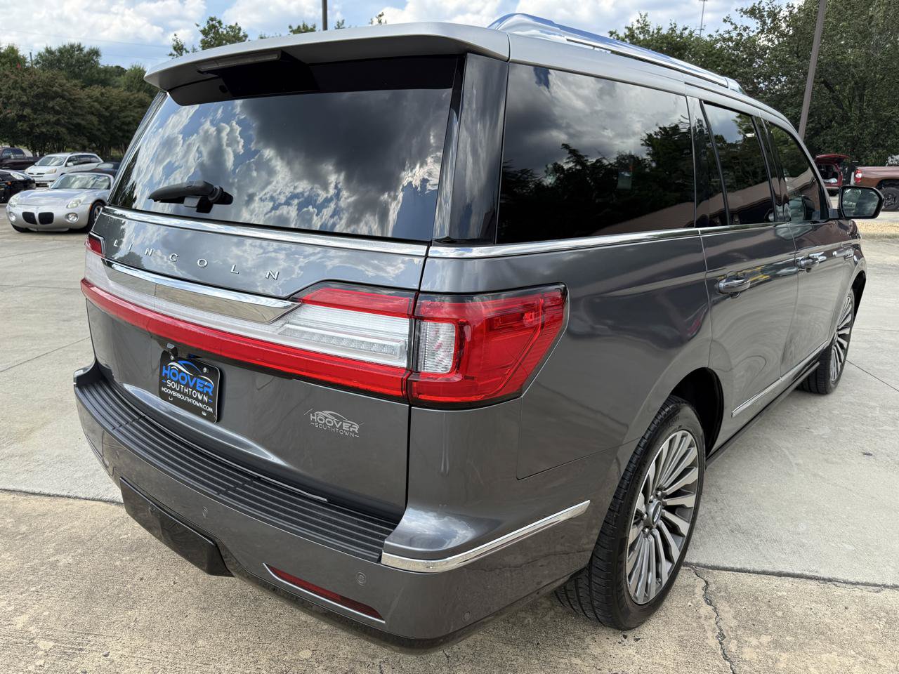 Used 2021 Lincoln Navigator Reserve w/ Luxury Package RWD image 6