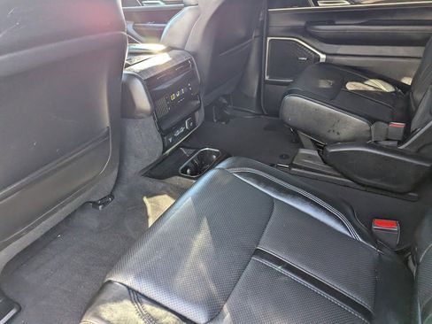 Used 2022 Jeep Wagoneer Series III w/ Convenience Group I image 15