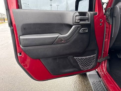 Used 2013 Jeep Wrangler Unlimited Sport image 20