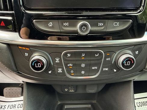 Used 2023 Chevrolet Traverse Premier w/ Redline Edition AWD/4WD image 34