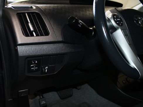 Used 2013 Toyota Prius Four FWD image 21