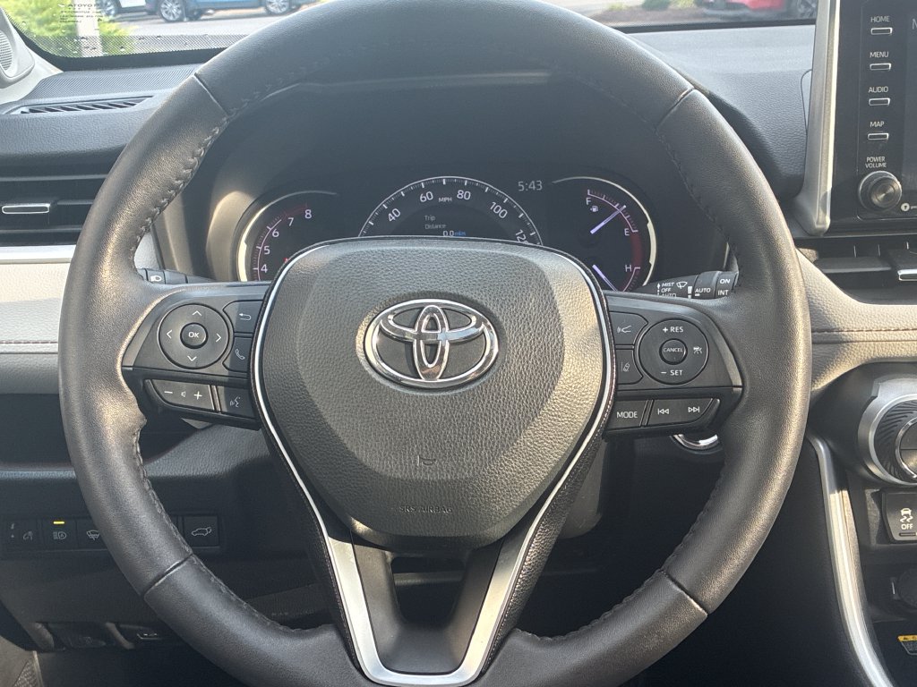 Used 2020 Toyota RAV4 Limited AWD/4WD image 29
