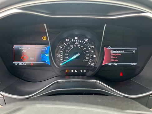 Used 2016 Ford Fusion SE w/ Equipment Group 202A image 26