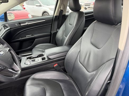 Used 2017 Ford Fusion Titanium image 17