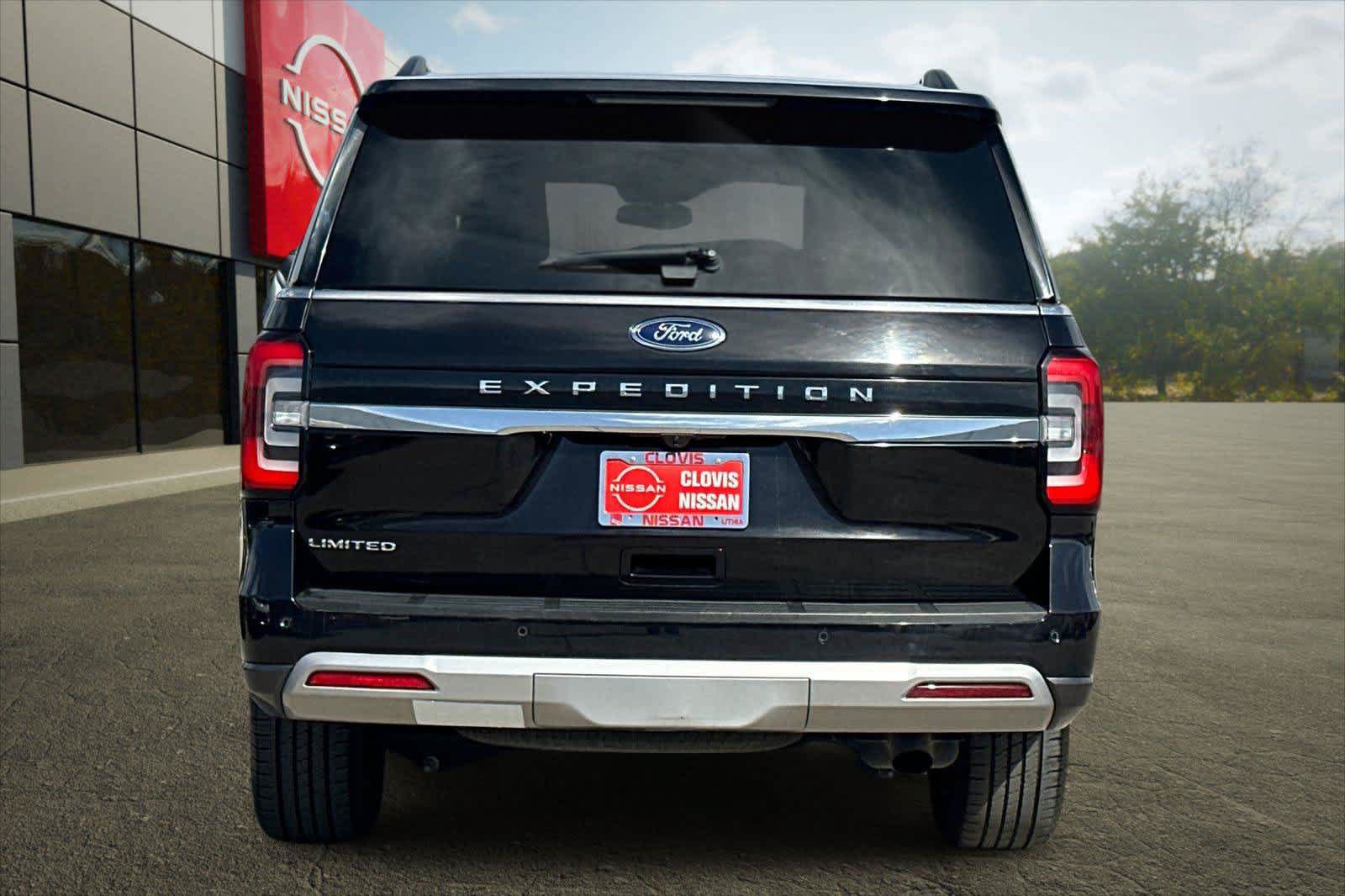 Used 2024 Ford Expedition Limited RWD image 14