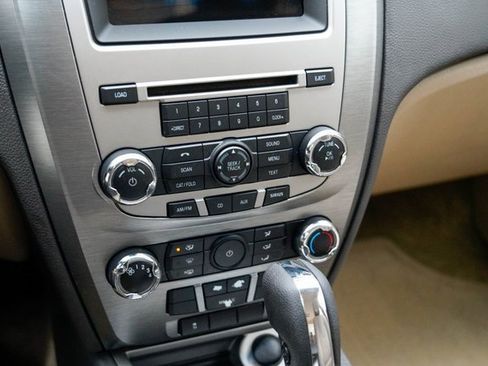 Used 2010 Ford Fusion SE image 28