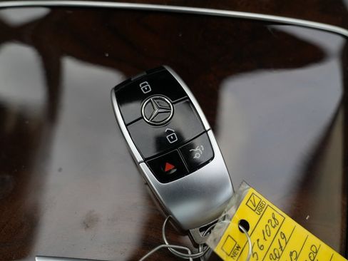 Used 2019 Mercedes-Benz E 300 4MATIC image 59
