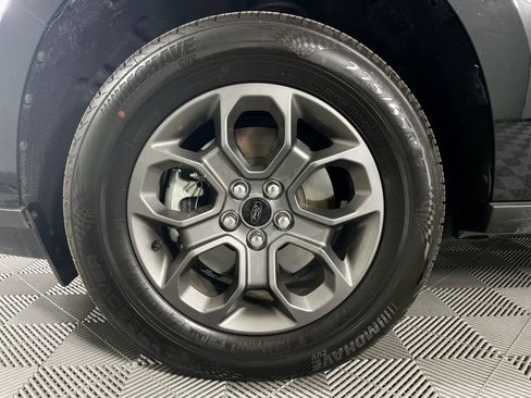 Used 2023 Ford Maverick XLT image 9