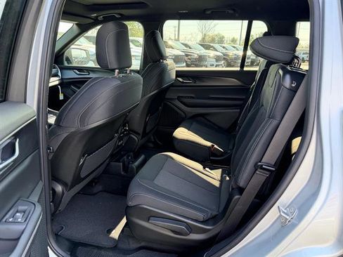 New 2026 Jeep Grand Cherokee L 4WD image 15