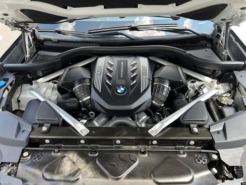 Used 2021 BMW X5 M50i AWD/4WD image 22