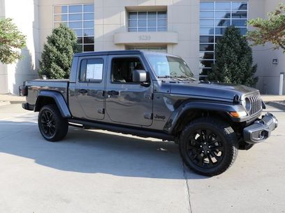 Used 2025 Jeep Gladiator Sport
