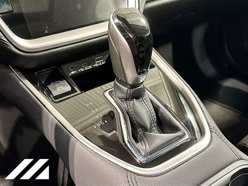 Used 2025 Subaru Outback Premium AWD/4WD image 19