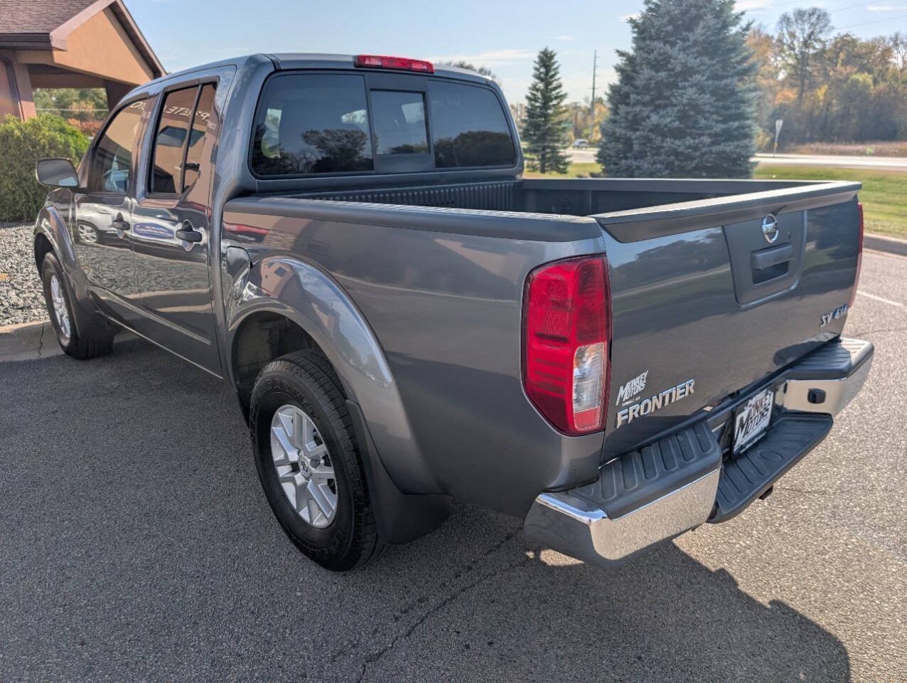 Used 2019 Nissan Frontier SV AWD/4WD image 7