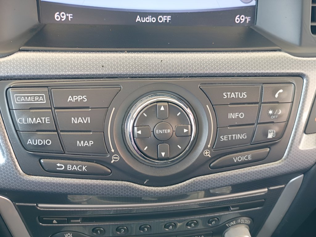 Used 2018 Nissan Pathfinder SL w/ Midnight Edition Package AWD/4WD image 21