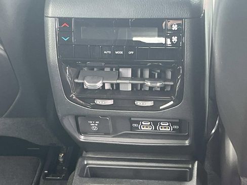 New 2026 Jeep Grand Cherokee L Laredo image 13