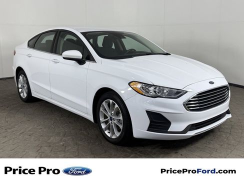 Used 2020 Ford Fusion SE FWD image 1