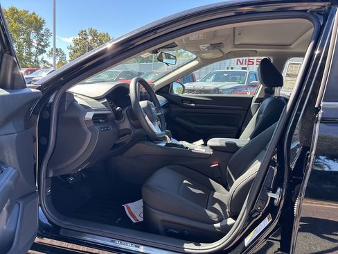 New 2025 Nissan Altima 2.5 SV w/ SV Special Edition Package image 13