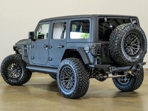 Used 2025 Jeep Wrangler Unlimited Rubicon 392 image 8