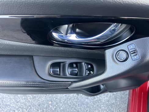 Used 2018 Nissan Rogue Sport SV w/ SV All-Weather Package image 14