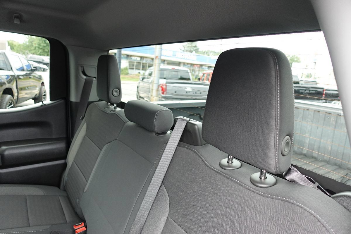 Used 2024 Chevrolet Silverado 1500 Custom w/ Dark Appearance Package AWD/4WD image 24