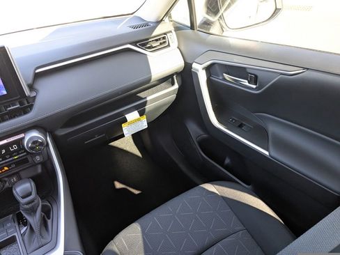 New 2025 Toyota RAV4 XLE image 15