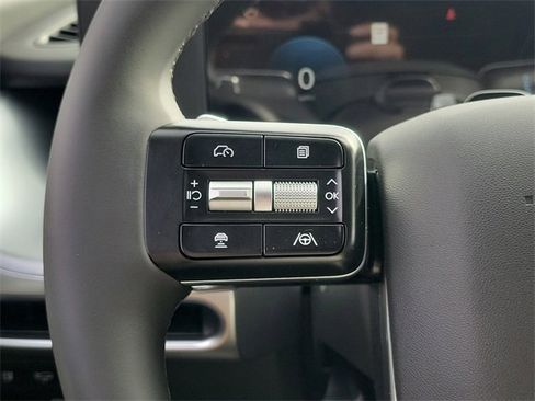 New 2026 Hyundai Ioniq 9 SE image 5